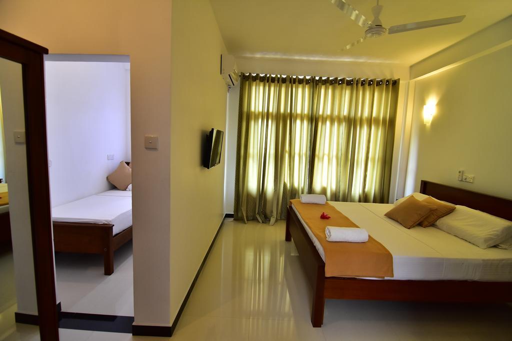Park Lane Apartments Negombo Exterior photo